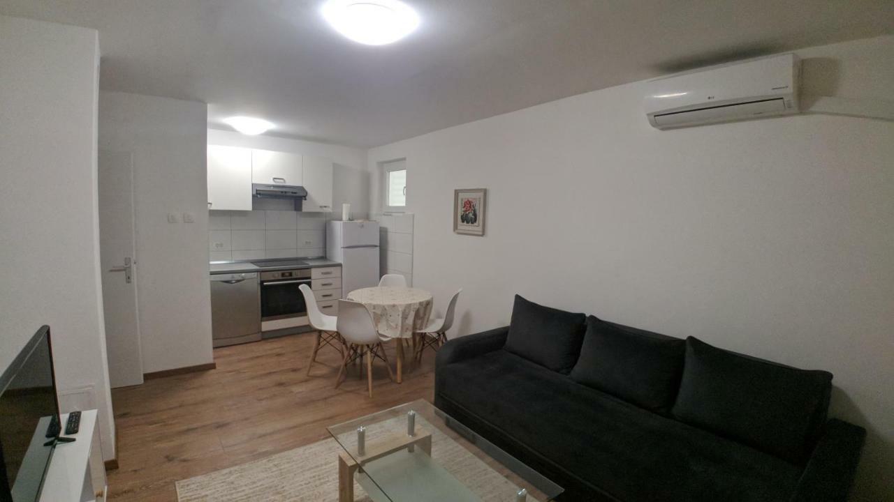City Mid Mostar Apartment Экстерьер фото