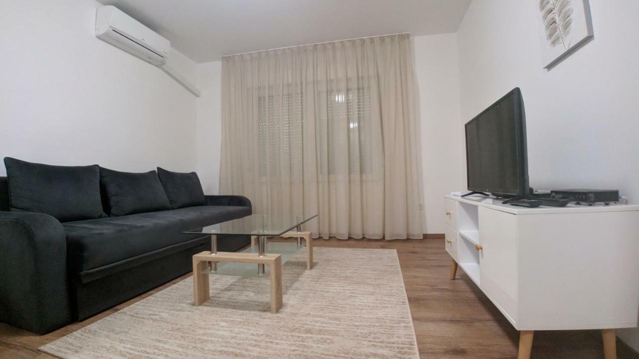 City Mid Mostar Apartment Экстерьер фото